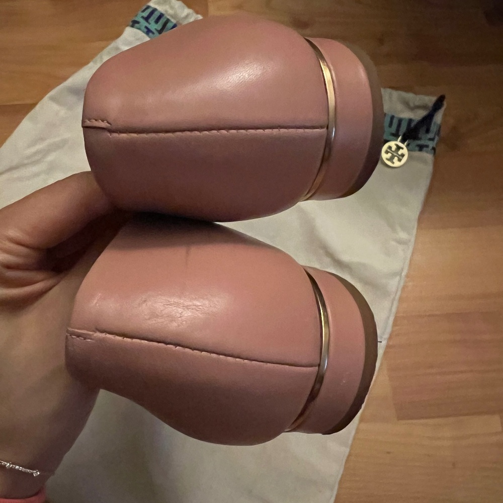 Tory Burch Gigi Pointed Toe Pink Leather Flats - Picture 5 of 8